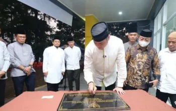 Safari Ramadan di Tompobulu, Bupati Adnan Resmikan PPP Hingga Serahkan Bantuan