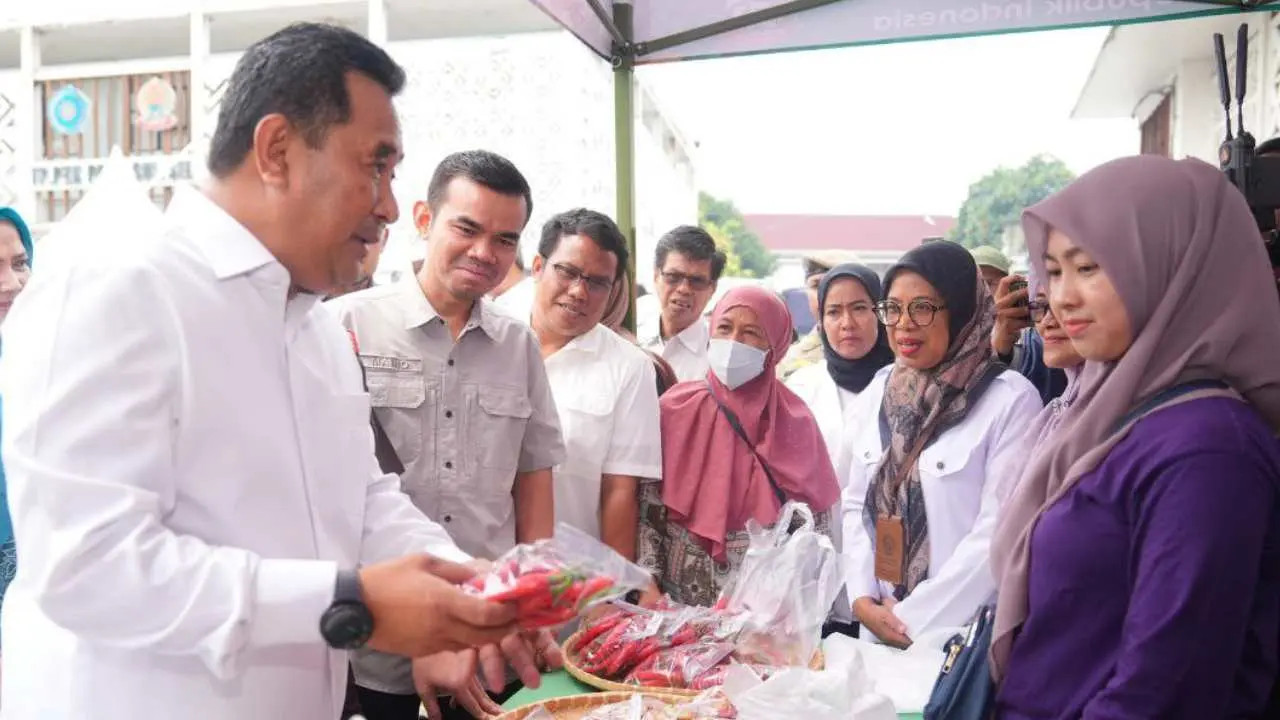 Dampingi Pj Gubernur Sulsel Tinjau GPM Serentak, Plh Sekda: Komitmen Pemprov Kendalikan Inflasi