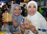 Pj Ketua TP PKK Sulsel Sofha Marwah Kunjungi Pasar Ramadan Mulo, Bantu Promosikan Produk UMKM