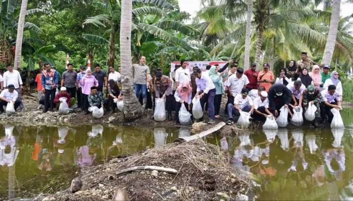 Hingga Hari Ini, Sudah 2,1 Juta Benih Ikan Air Tawar Ditebar di Bone