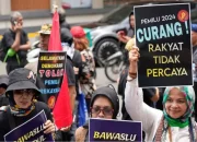Ratusan Guru Besar dan Akademisi Kembali Tuntut Pemerintah Tegakkan Konstitusi