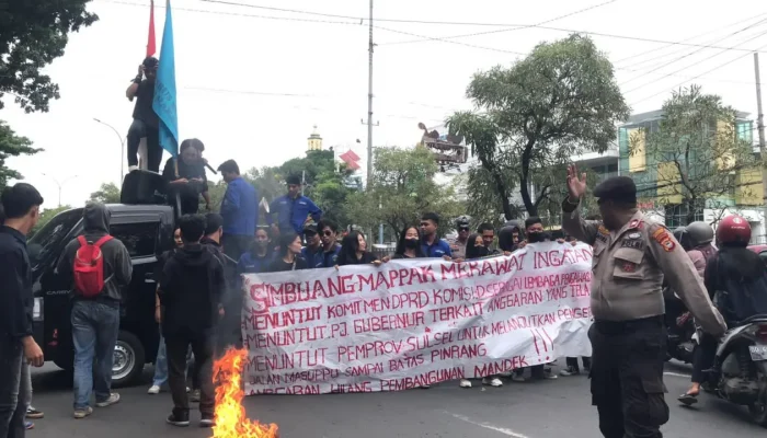 IPPEMSI Makassar Datangi Kantor Gubernur Sulsel Pertanyakan Penarikan Anggaran Rp17 M