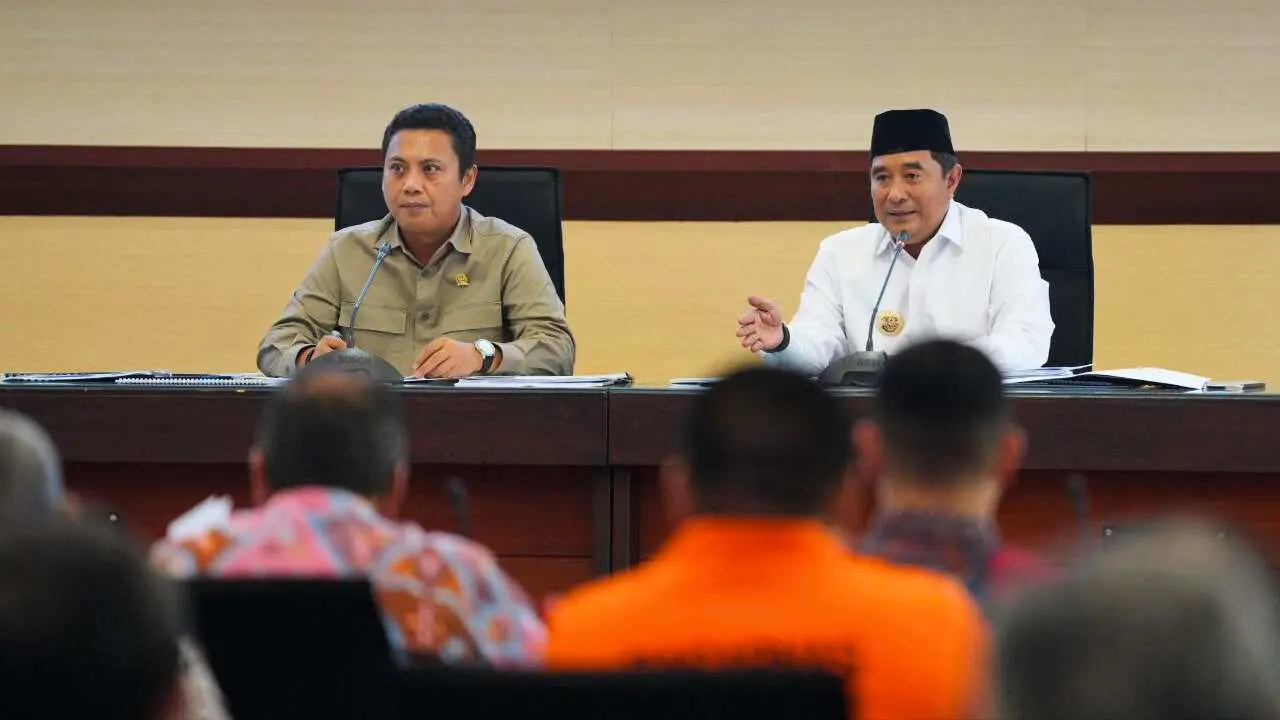 Kunker Komisi V DPR RI, Pj Gubernur Bahtiar Perlihatkan Peta Administrasi Baru Sulsel