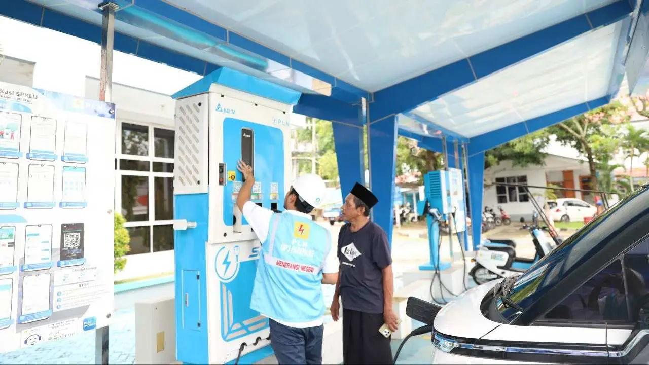 Rasakan Kemudahan Isi Daya di SPKLU PLN, Ini Kata Pengguna Kendaraan Listrik Saat Mudik Idul Fitri 1445 H