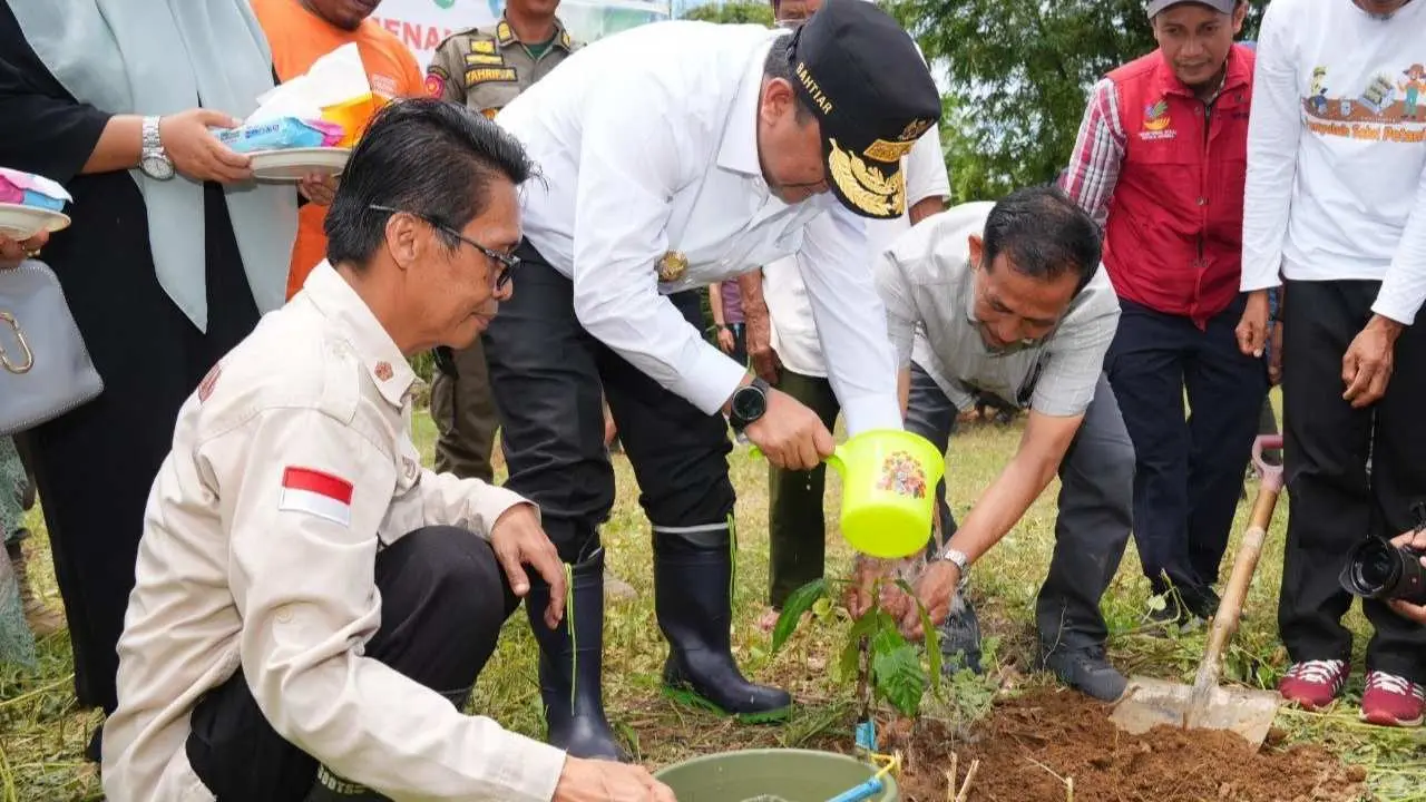 Animo Warga Peringati Hari Bumi Sangat Tinggi, Dukung Penanaman Pohon Serentak Diinisiasi Pj Gubernur Bahtiar