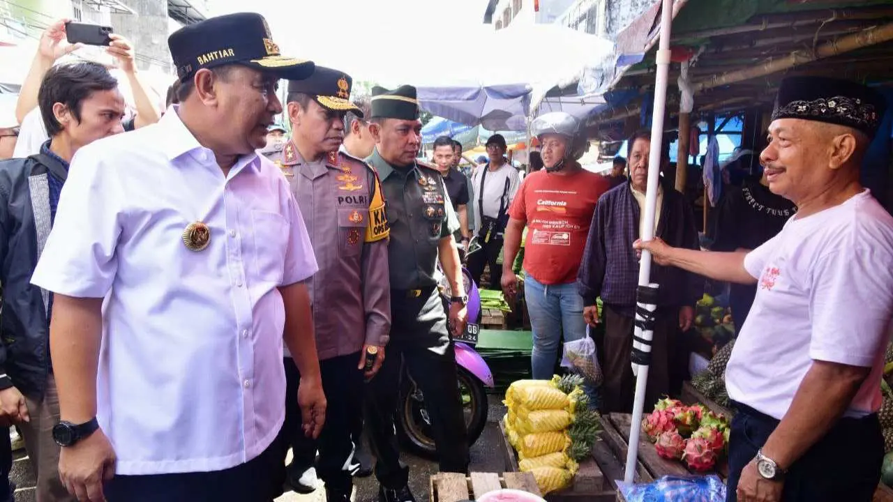 Jelang Lebaran, Pj Gubernur Sulsel Pastikan Harga Kebutuhan Pokok Tetap Terkendali