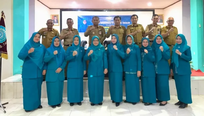 Pj Ketua TP PKK Takalar Lantik Enam Ketua TP PKK Kecamatan
