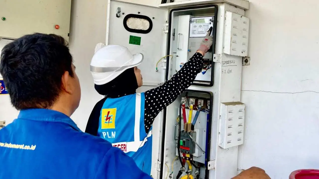 Srikandi Tangguh PLN Lalui Segala Tantangan Wujudkan Listrik Berkeadilan di Sulselrabar