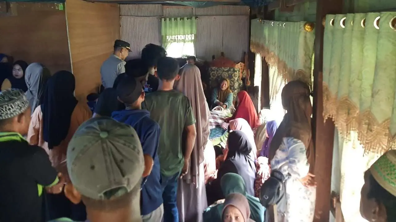 Jauh dari Bantaeng Silaturahmi Berlebaran ke Orang Tua di Desa Kassi Jeneponto, Seorang Pria Tewas Gantung Diri di Pohon 3 Jauh dari Bantaeng Silaturahmi Berlebaran ke Orang Tua di Desa Kassi Jeneponto, Seorang Pria Tewas Gantung Diri di Pohon
