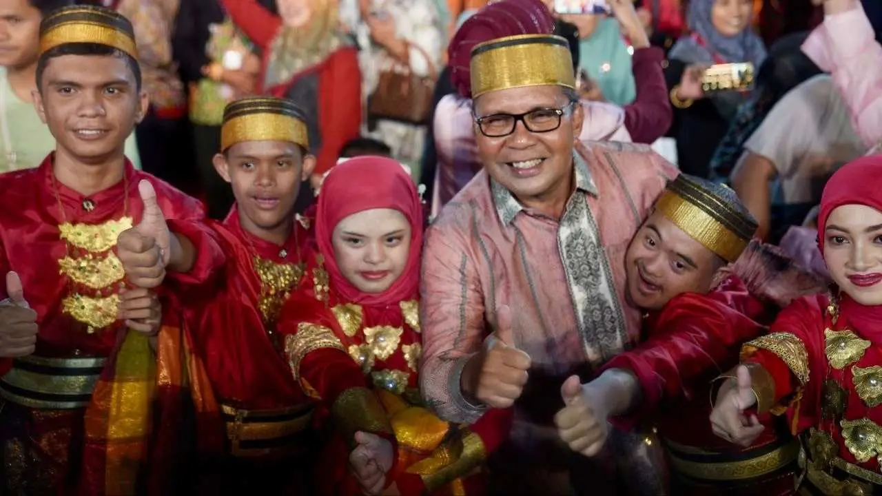 Pemkot Makassar Perkuat Inklusi, Beri Panggung Kelompok Disabilitas di Gala Dinner PSBM XXIV dan Karnaval Kebudayaan 2 Pemkot Makassar Perkuat Inklusi, Beri Panggung Kelompok Disabilitas di Gala Dinner PSBM XXIV dan Karnaval Kebudayaan