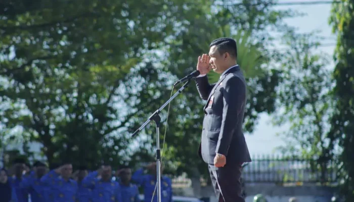 Wakili Pj Bupati, Sekda Takalar Irup pada Upacara Peringatan Hari OTDA ke-XXVIII