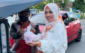 PKS Berbagi Takjil & Buka Puasa Bersama Warga Bulukumba