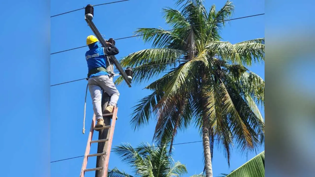 Negara Hadir, PLN Listriki Dua Desa Pesisir di Sulawesi Tenggara 2 Negara Hadir, PLN Listriki Dua Desa Pesisir di Sulawesi Tenggara