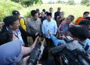 Bersama Pj Gubernur Sulsel, Komisi V DPR RI Pastikan Kesiapan Lahan Pembangunan Stadion di Makassar