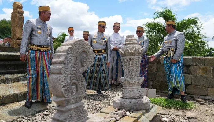 Hormati Warisan Leluhur, Pj Gubernur dan Kapolda Ziarah ke Makam Raja-Raja di Jera Lompoe Soppeng