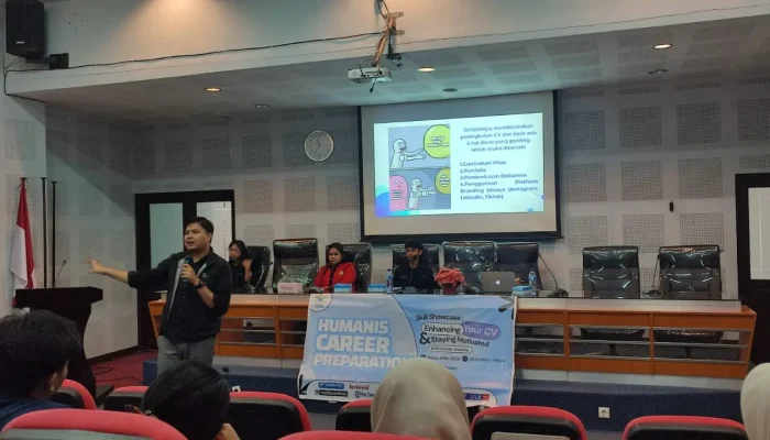Humanis FISIP Unhas Gelar Kelas Karir Bahas Pentingnya Persyaratan Administratif dalam Persiapan Kerja