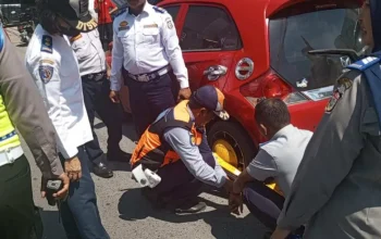Dishub Bersama Satlantas Polres Pelabuhan Tertibkan Parkir Liar 4 Dishub Bersama Satlantas Polres Pelabuhan Tertibkan Parkir Liar