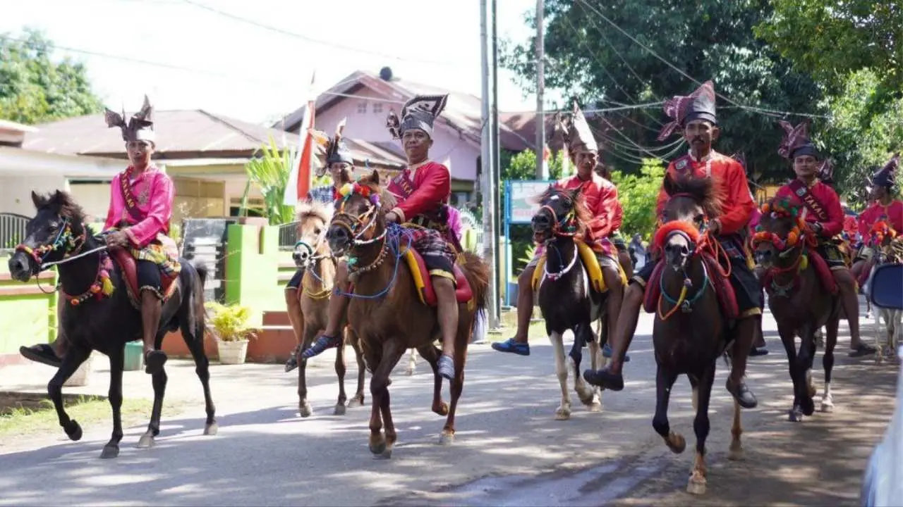 Pasukan Berkuda Takalar warnai Pawai Taaruf MTQ ke-XXXIII se-Sulsel