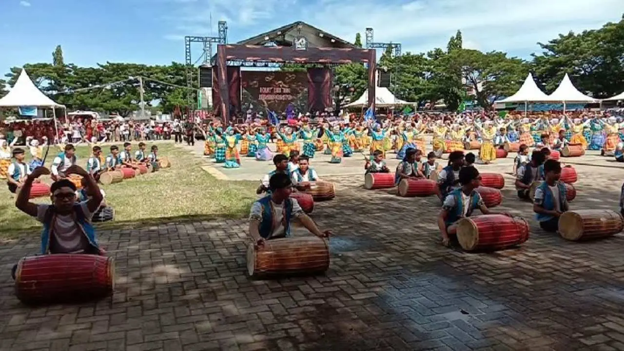 Kemeriahan Peringatan HUT Jeneponto ke-161, Ini yang Disampaikan Pj Bupati ke Pj Gubernur 5 Kemeriahan Peringatan HUT Jeneponto ke-161, Ini yang Disampaikan Pj Bupati ke Pj Gubernur