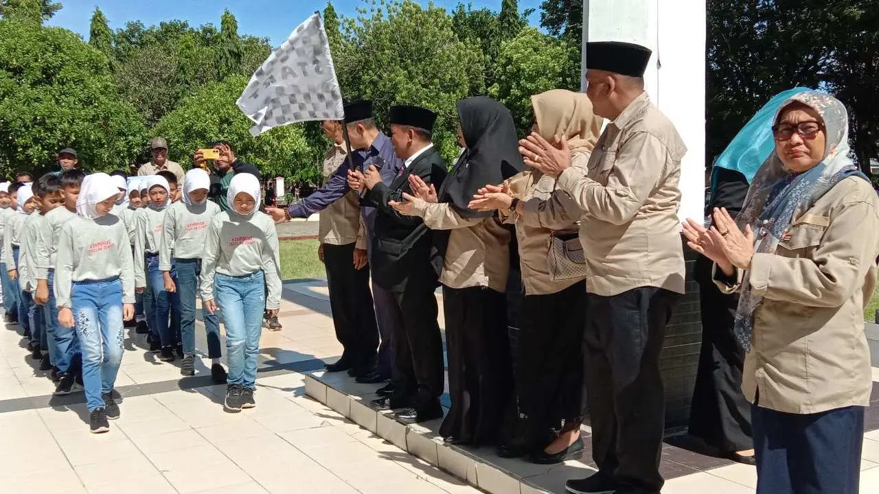 Pj Bupati Junaedi Jadi Irup Hardiknas: Saya Pikirkan Kemajuan Pendidikan di Jeneponto 3 Pj Bupati Junaedi Jadi Irup Hardiknas: Saya Pikirkan Kemajuan Pendidikan di Jeneponto