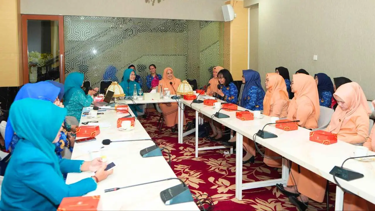 Silaturahmi Bersama PKK, DWP, Dekranasda, dan Bunda PAUD, Pj Ketua TP PKK Sulsel Ninuk Triyanti Tekankan Pentingnya Kolaborasi