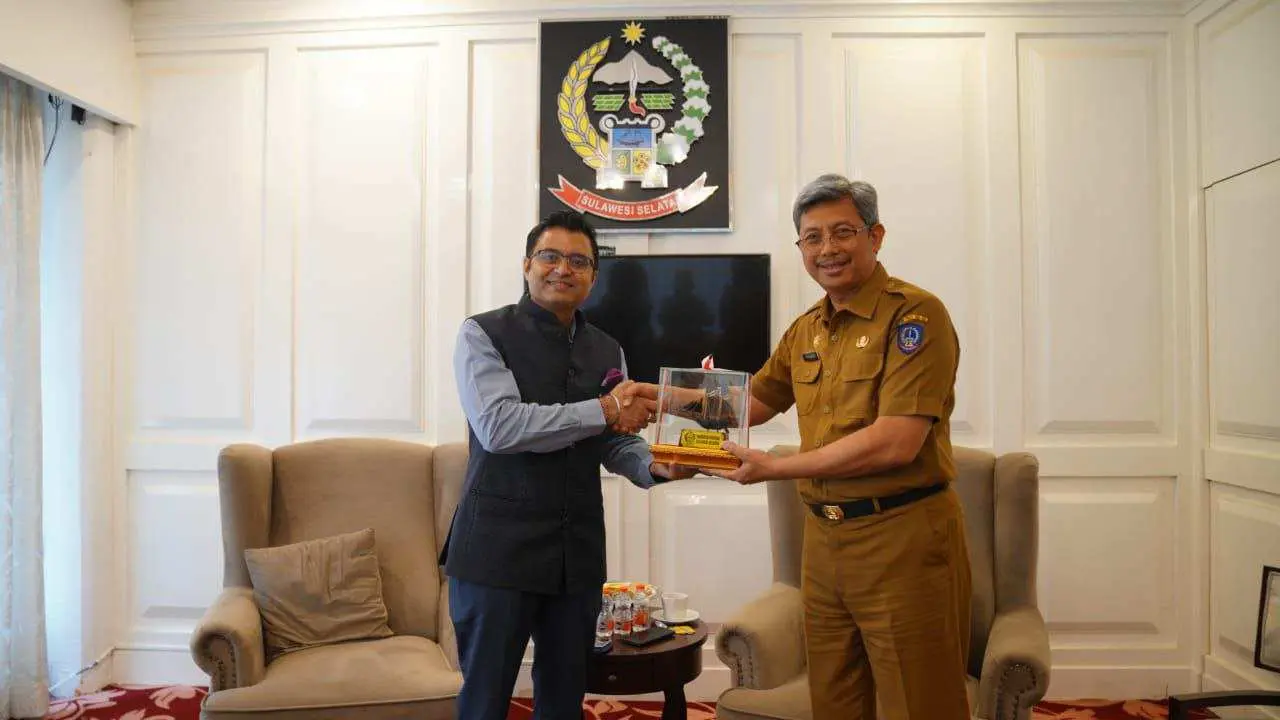 Terima Kunjungan Konjen India, Pj Sekda Sulsel Tawarkan Kerjasama Industri Pengolahan Sutera 2 Terima Kunjungan Konjen India, Pj Sekda Sulsel Tawarkan Kerjasama Industri Pengolahan Sutera