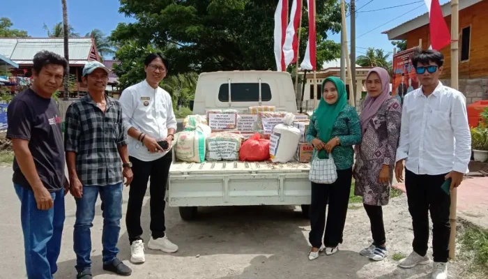 Bentuk Kepedulian, Pemdes Tarowang Salurkan Bantuan untuk Korban Banjir di Luwu-Sidrap