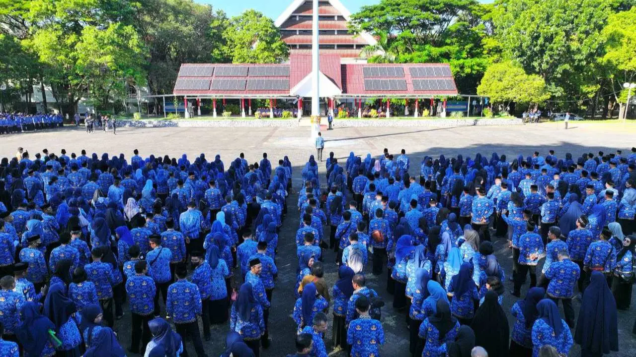 Upacara Pertama sebagai Pj Gubernur Sulsel, Prof Zudan Dorong Percepatan Transformasi Digital 2 Upacara Pertama sebagai Pj Gubernur Sulsel, Prof Zudan Dorong Percepatan Transformasi Digital