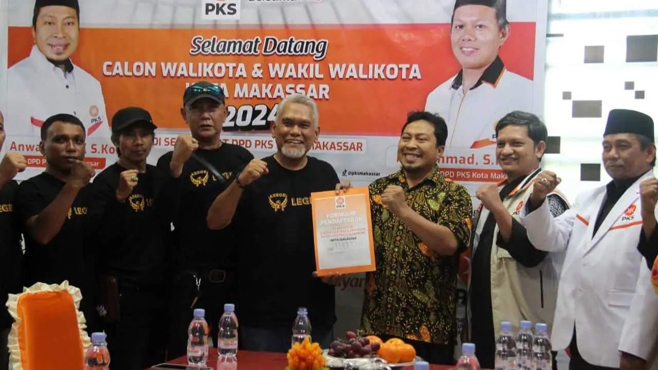 Konvoi Motor Hantar Amri Arsyid Daftar Cawalkot di PKS Makassar 2 Konvoi Motor Hantar Amri Arsyid Daftar Cawalkot di PKS Makassar