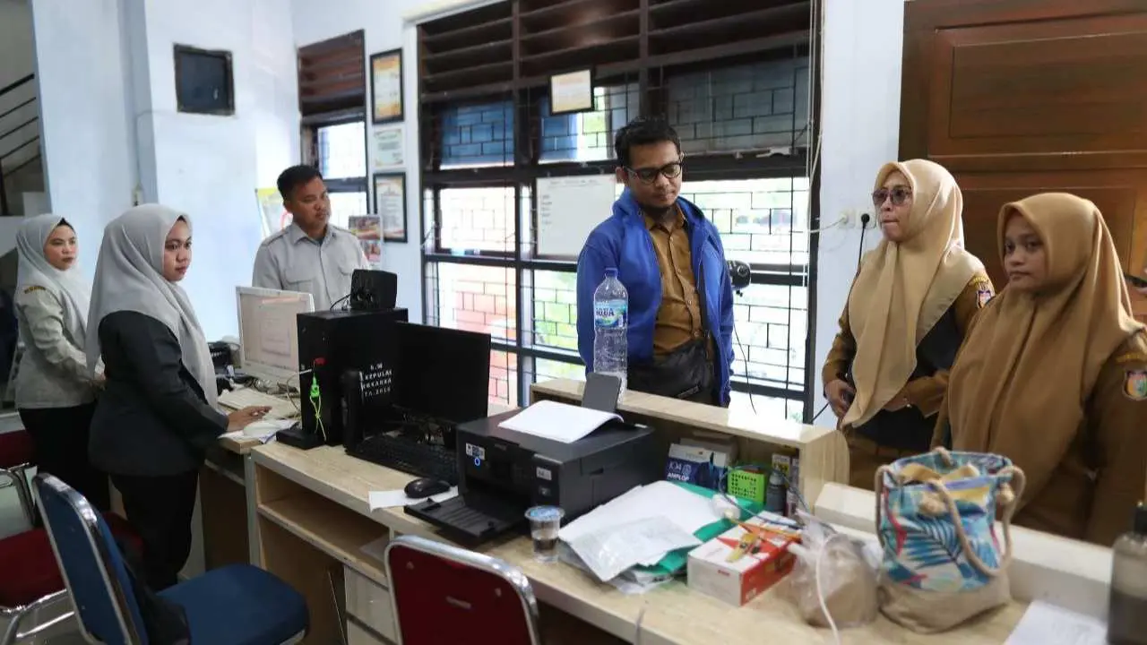 Kominfo Makassar Cek Langsung Permasalahan Jaringan di Pulau Barrang Lompo dan Barrang Caddi 2 Kominfo Makassar Cek Langsung Permasalahan Jaringan di Pulau Barrang Lompo dan Barrang Caddi