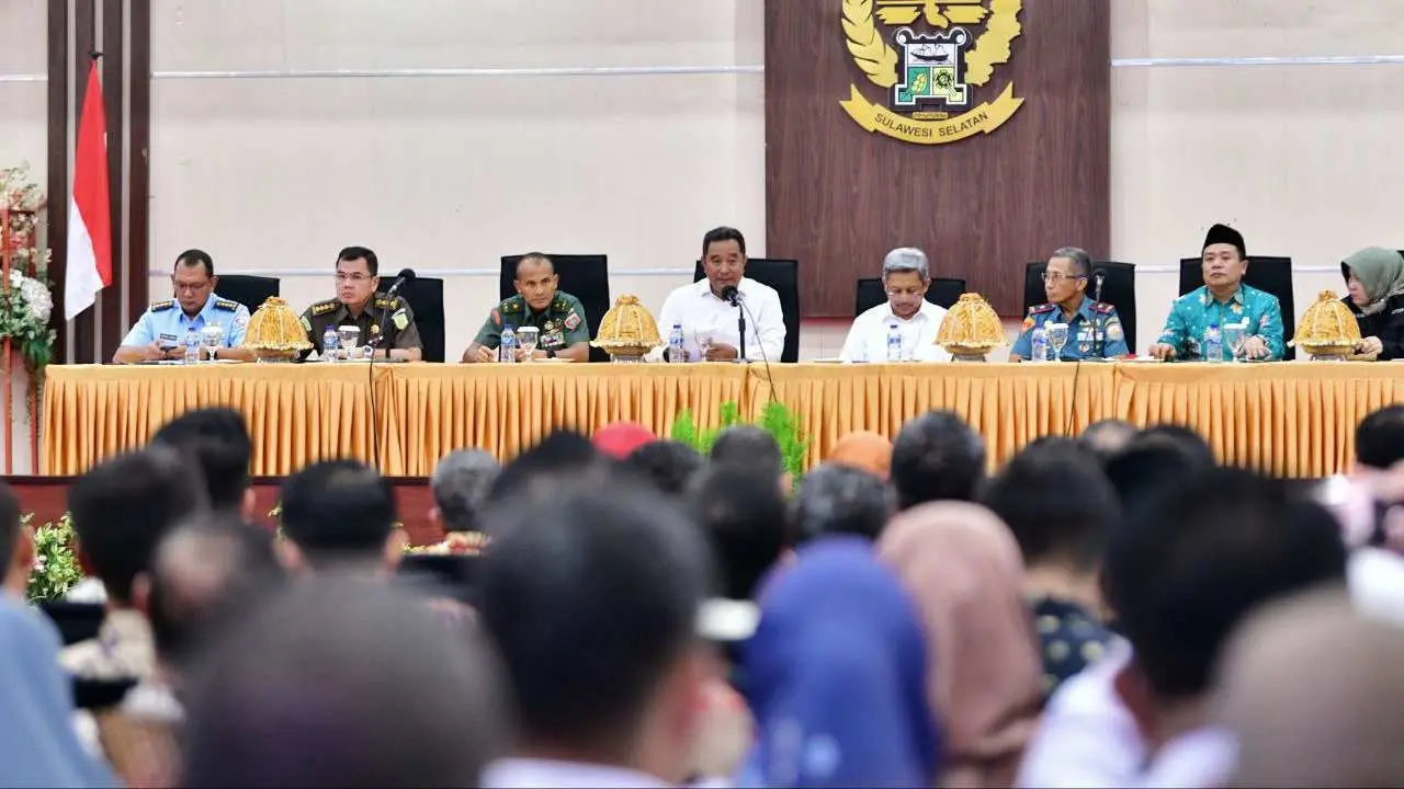 Pj Gubernur Sulsel Pimpin Rakor Pemantapan Pilkada Serentak 2024 2 Pj Gubernur Sulsel Pimpin Rakor Pemantapan Pilkada Serentak 2024