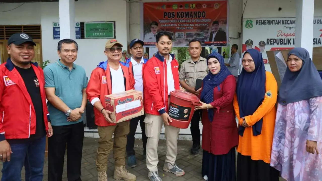 Alhamdulillah! Satu Truk Bantuan Kemanusiaan Pemkot Makassar-IKA Unhas Tiba di Posko Banjir Sidrap