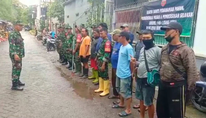 Koramil Tamalanrea Bersihkan Pasar BTP