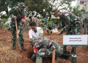 Kadis DLH Makassar Tanam Pohon bersama Kodim 1408 dalam Peringatan Hari Bumi