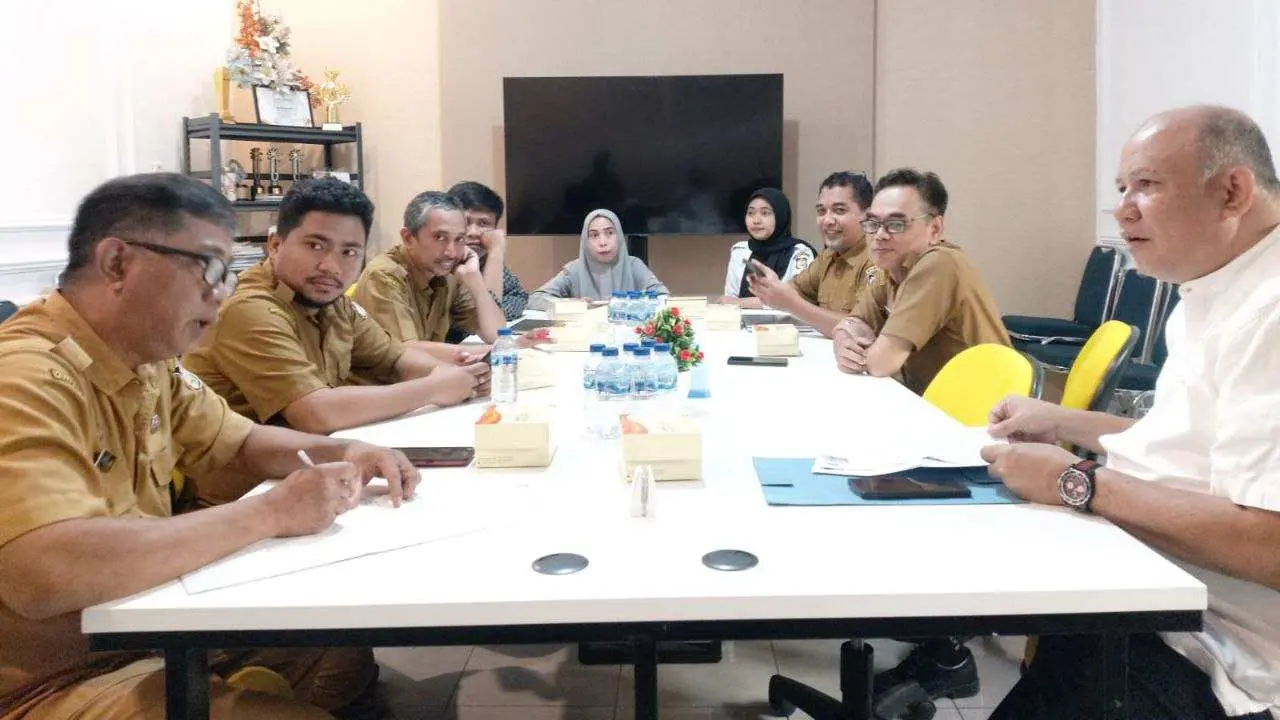 Diskominfo Makassar Sambut Kunker Kadiskominfosantik Palu, Puji CCTV Lorong