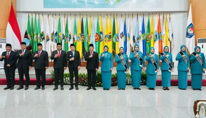 Tri Tito Karnavian Lantik Ninuk Triyanti Zudan Sebagai Pj Ketua PKK dan Pj Ketua Pembina Posyandu Sulsel