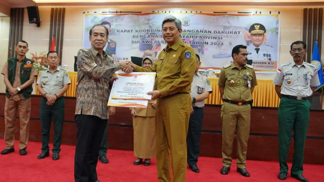 BNPB Beri Bantuan DSP Rp2,5 Miliar Beserta Logistik untuk Bencana di Sulsel