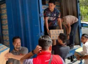 Telkomsel Serahkan Bantuan untuk Korban Bencana Alam di Luwu