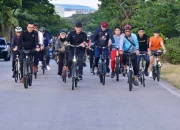 Pj Gubernur Zudan Bersepeda Santai dengan Dubes Portugal di Lego-lego CPI