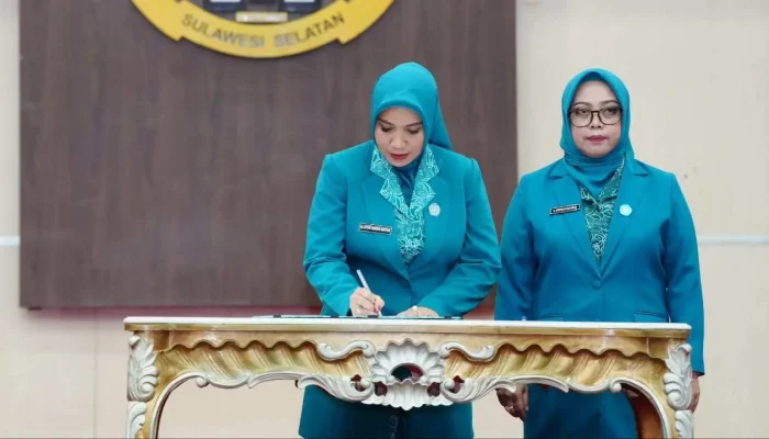 Pj Ketua TP PKK Sulsel Sofha Marwah Bahtiar Lantik Penjabat Ketua PKK-Dekranasda Pinrang