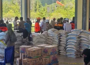 Miskomunikasi, Bantuan Beras Bertuliskan “Menunggu Pj Sekda Sulsel” Sudah Tersalurkan