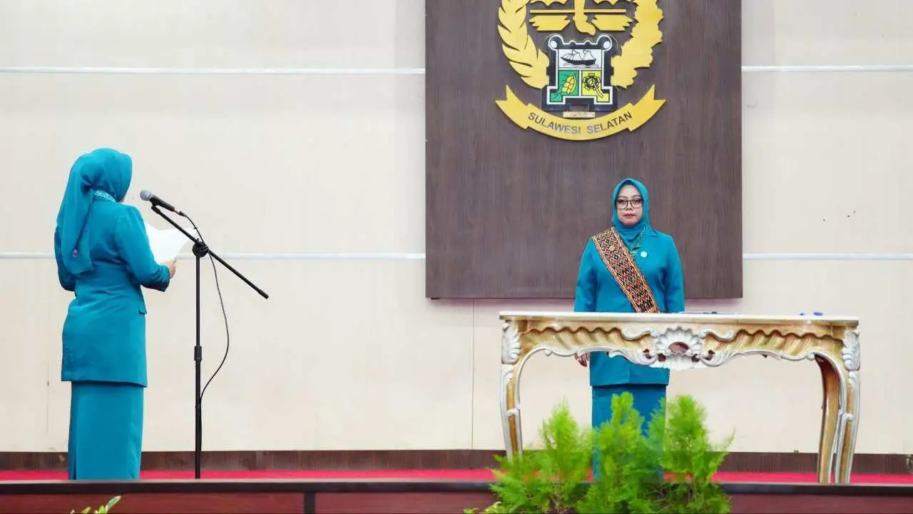 Pj Ketua TP PKK Sulsel Sofha Marwah Bahtiar Lantik Penjabat Ketua PKK-Dekranasda Pinrang 2 Pj Ketua TP PKK Sulsel Sofha Marwah Bahtiar Lantik Penjabat Ketua PKK-Dekranasda Pinrang
