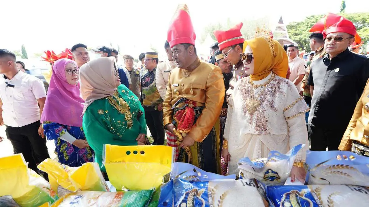 Pj Ketua TP PKK-Pj Gubernur Sulsel Tinjau GPM & Serahkan Bantuan di HUT Jeneponto Ke-161