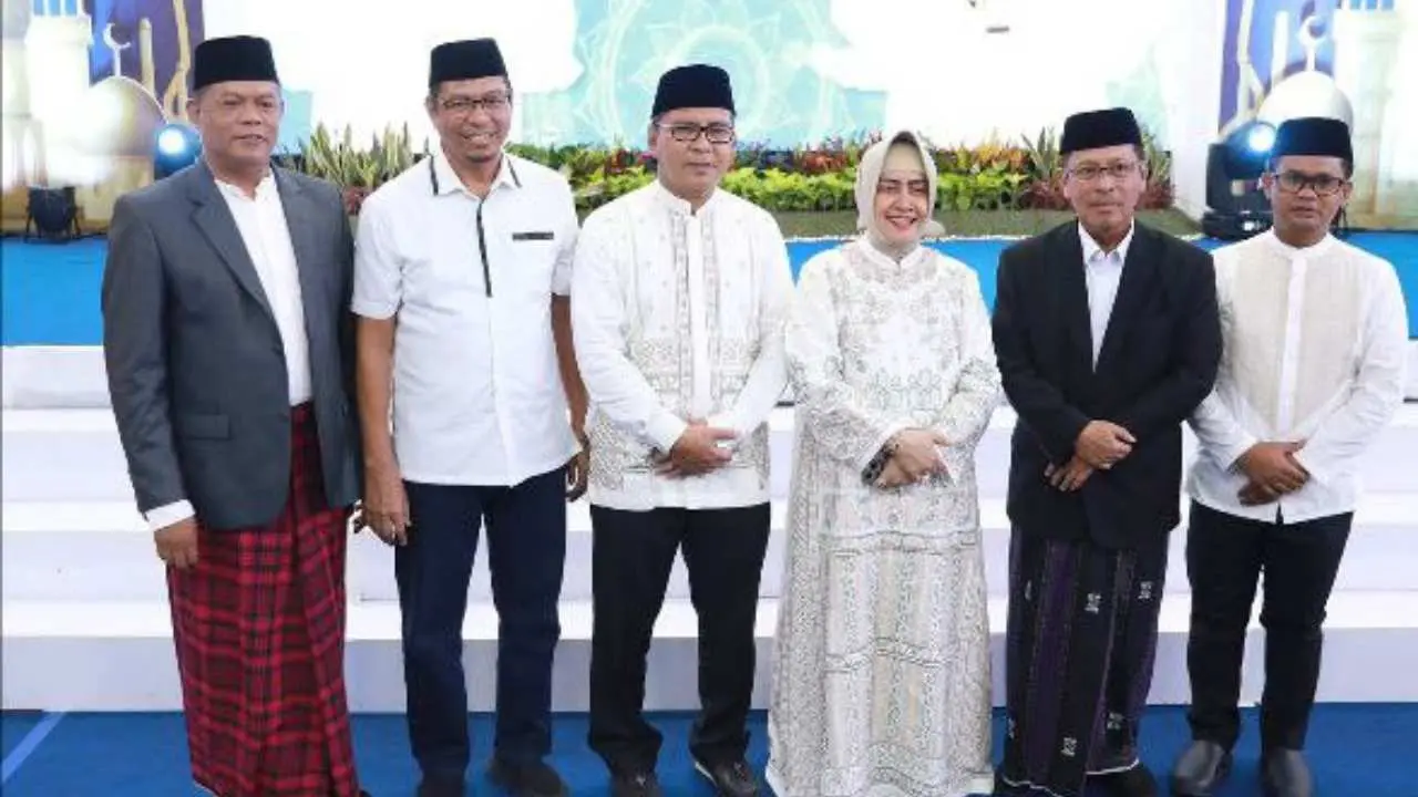 Kepala DLH Makassar Hadiri Open House Walikota Bersama Keluarga