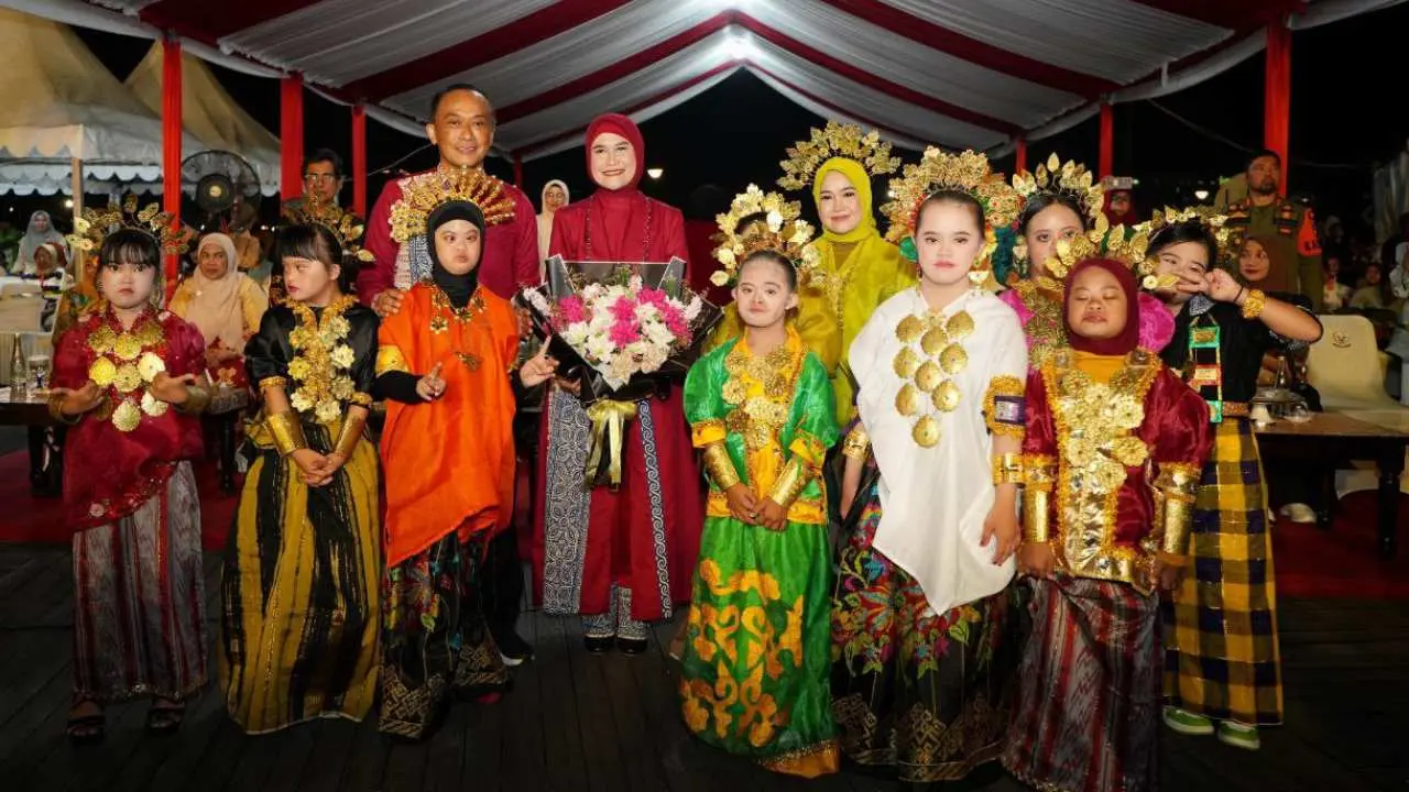 Ninuk Triyanti Zudan Beri Ruang Desainer Lokal Tampilkan Karya di Festival Sulsel Menari