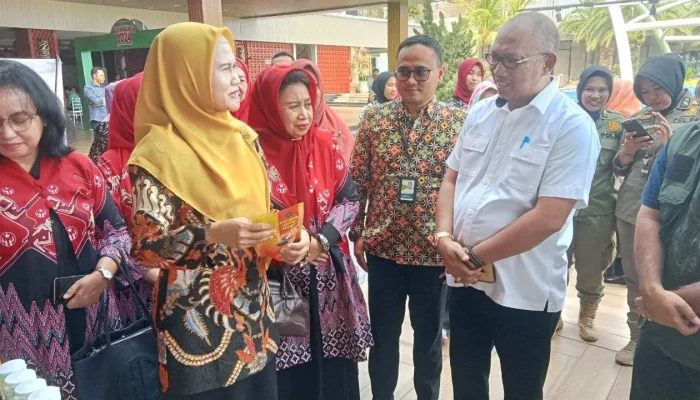 Pj Ketua PKK Sulsel, Ninuk Zudan Sampaikan Pentingnya Sertifikasi Halal Bagi suatu produk