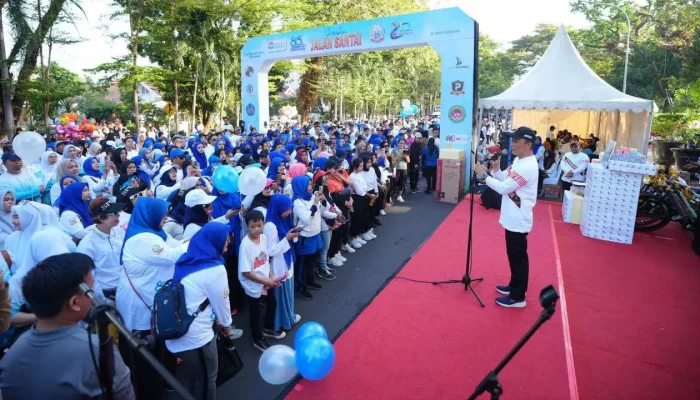 Jalan Santai Spesial HUT RSUD Labuang Baji, Pj Gubernur Prof Zudan: Layani Masyarakat dengan Semangat Terbaik