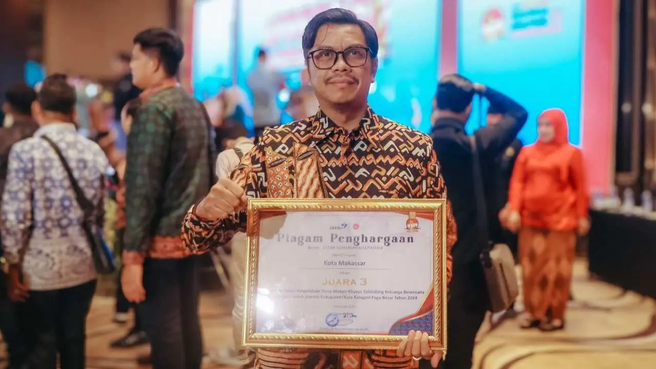 Realisasi dan Serapan Anggaran Tinggi BOKB, Pj Sekda Makassar Terima Penghargaan dari BKKBN
