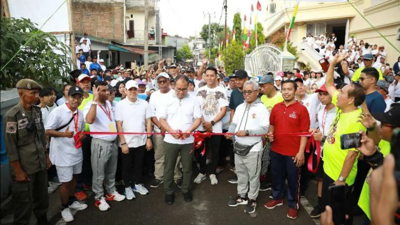 Danny Pomanto Ramaikan Jalan Santai Sehat Bahagia Gereja Katolik Paroki ST Paulus Tello