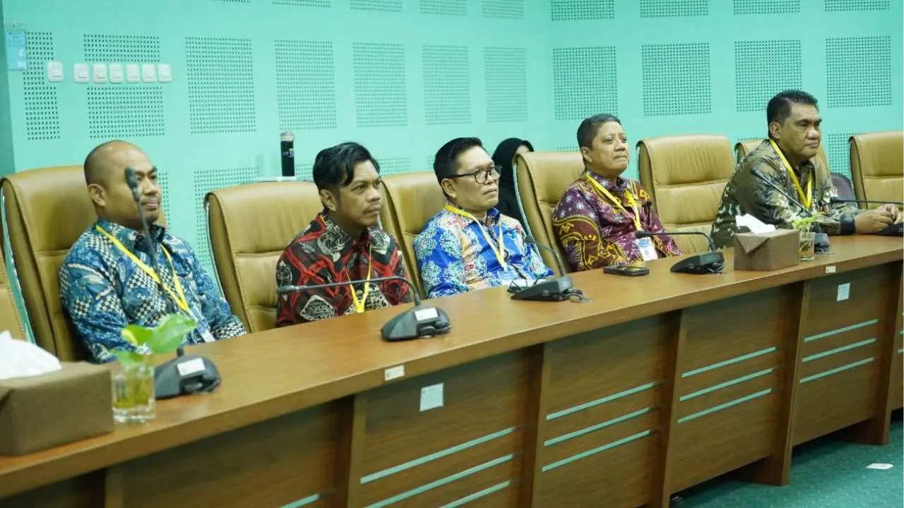 Kepala Kesbangpol Ikuti Asesmen dan Penulisan Naskah Lelang Jabatan Sekda Makassar 2 Kepala Kesbangpol Ikuti Asesmen dan Penulisan Naskah Lelang Jabatan Sekda Makassar
